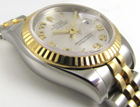 9' Side Shot of Ladies Datejust