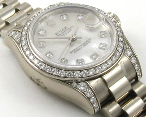 9' Side Shot of Ladies Datejust President