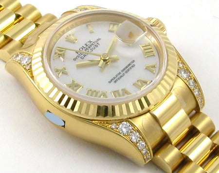9' Side Shot of Ladies Datejust President