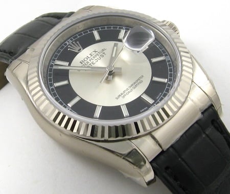 9' Side Shot of Datejust