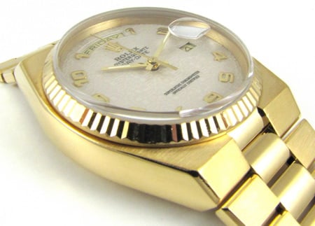 9' Side Shot of Oysterquartz Day-Date