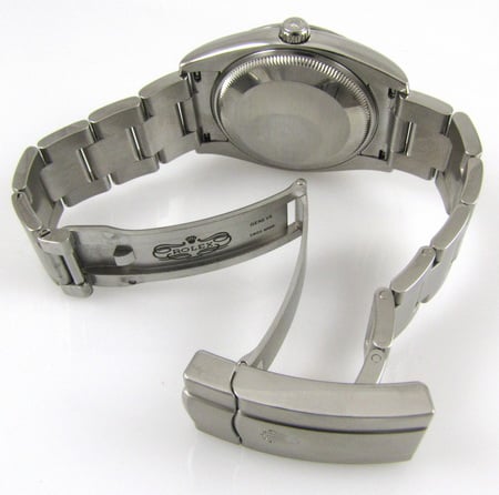 Open Clasp Shot of Air-King