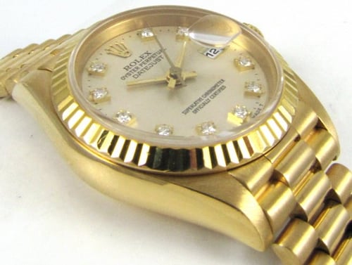 9' Side Shot of Ladies Datejust President