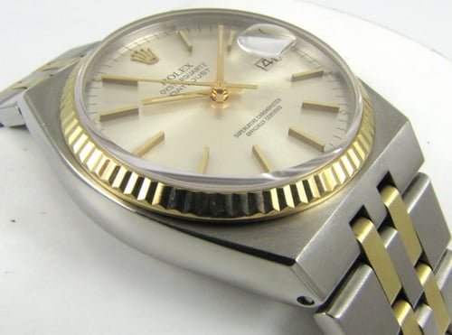 9' Side Shot of Datejust Oysterquartz