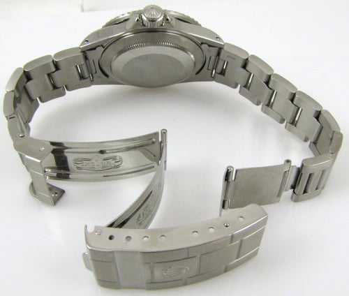 Open Clasp Shot of Submariner Date