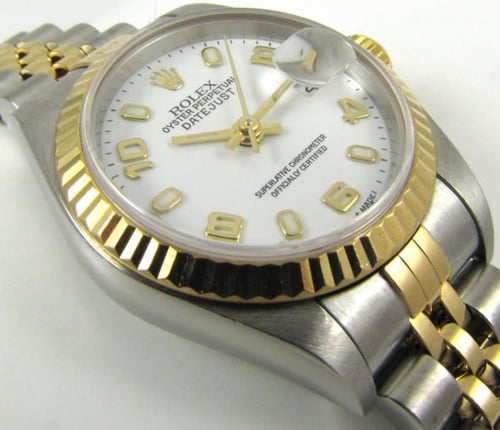 9' Side Shot of Ladies Datejust