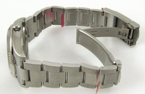 Open Clasp Shot of Air-King