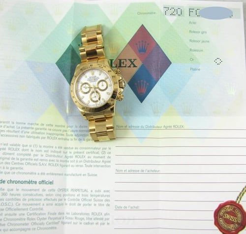 Paper shot of Daytona Cosmograph