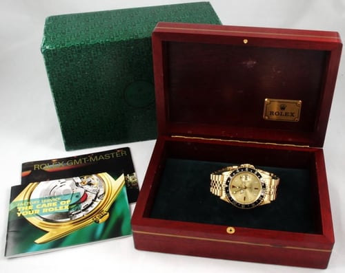 Box / Paper shot of GMT-Master II