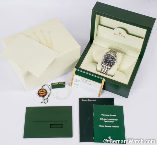 Box / Paper shot of Datejust