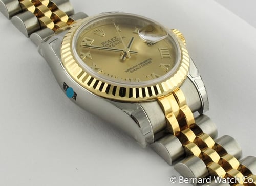 9' Side Shot of Ladies Datejust