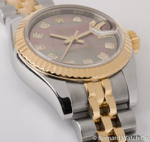 9' Side Shot of Ladies Datejust