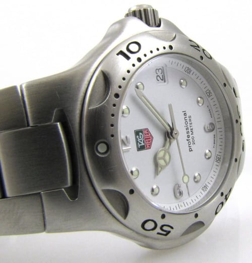 Dial Shot of Kirium Midsize