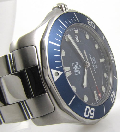 Dial Shot of Aquaracer