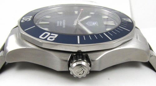 Crown Side Shot of Aquaracer