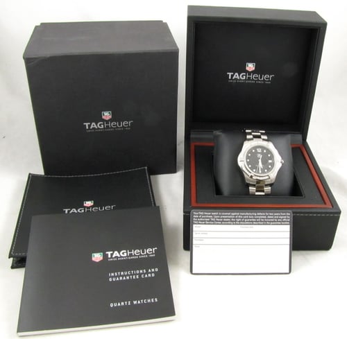 Box / Paper shot of Aquaracer