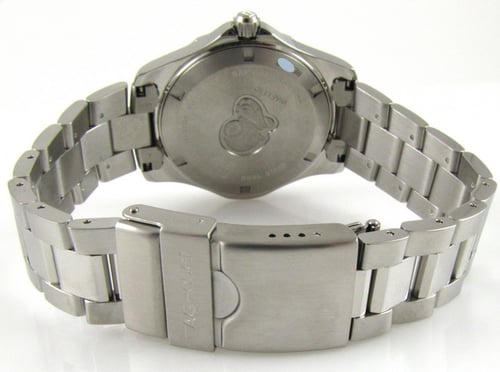Rear / Band View of Aquaracer