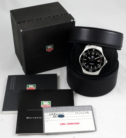 Box / Paper shot of Aquaracer