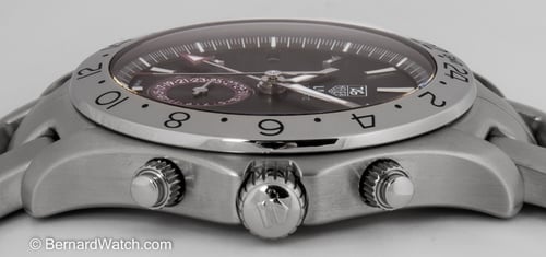 Crown Side Shot of Link GMT