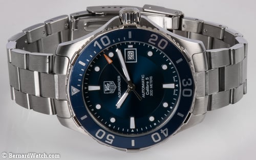 Front View of Aquaracer