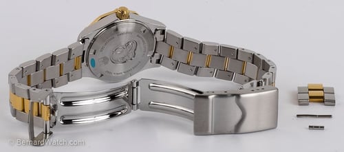 Open Clasp Shot of Ladies Aquaracer