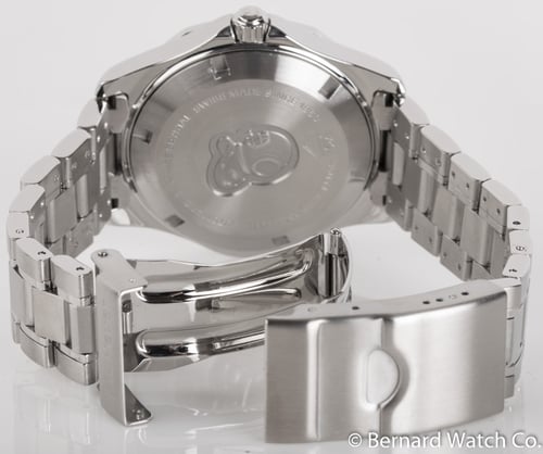 Open Clasp Shot of Aquaracer