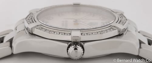 Crown Side Shot of Ladies Aquaracer Midsize