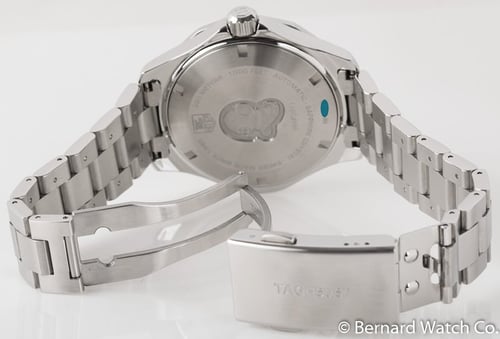 Open Clasp Shot of Aquaracer Calibre 5