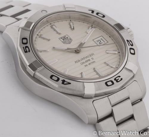 9' Side Shot of Aquaracer Calibre 5