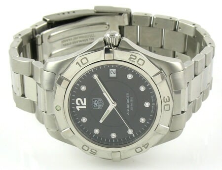 Front View of Aquaracer