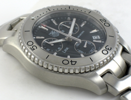 9' Side Shot of Link Chronograph