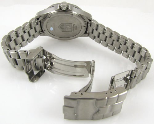 Open Clasp Shot of 2000 Classic Multigraph