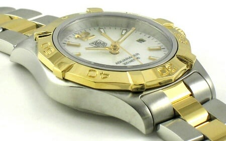 9' Side Shot of Ladies Aquaracer