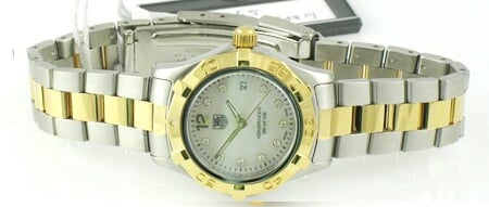 Front View of Ladies Aquaracer