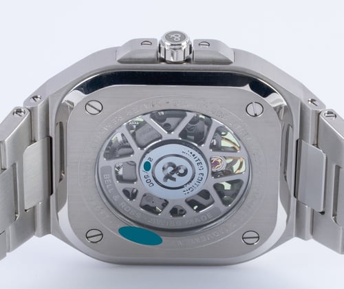 Caseback of BR 05