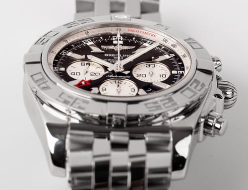 Front Shot  of Chronomat B04 GMT