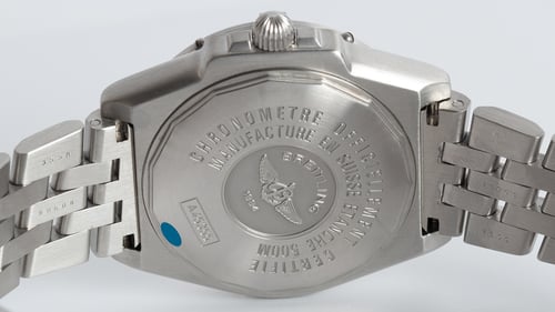 Caseback of Headwind