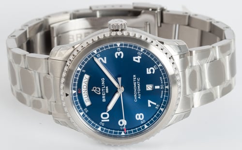 Front View of Navitimer 8