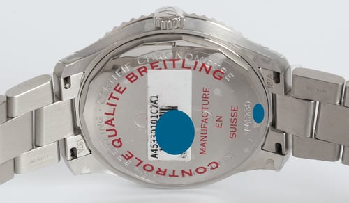 Caseback of Navitimer 8