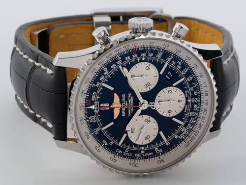 Front View of Navitimer B01