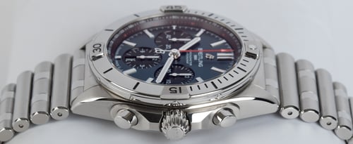 Crown Side Shot of Chronomat B01 42