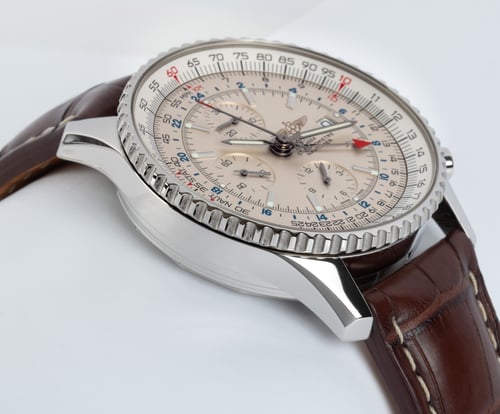 9' Side Shot of Navitimer Chrono GMT 46