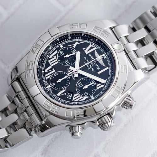 Stylied photo of  of Chronomat 44