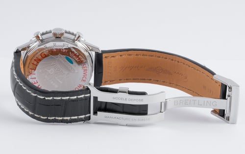 Open Clasp Shot of Cosmonaute LE 'Carpenter' 02