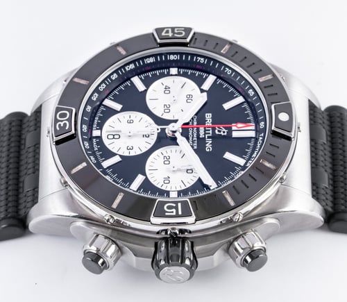 Crown Side Shot of Super Chronomat B01 44
