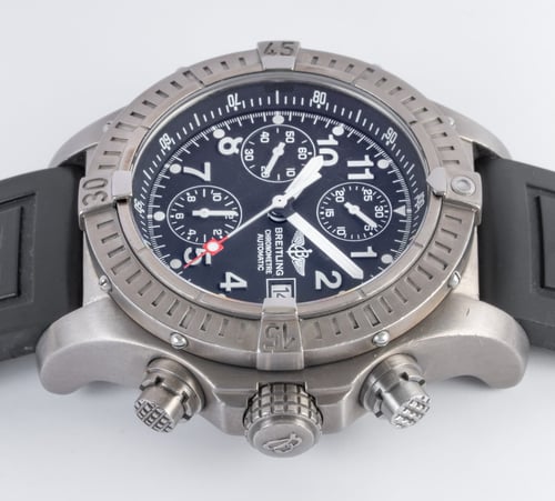 Crown Side Shot of Chrono Avenger