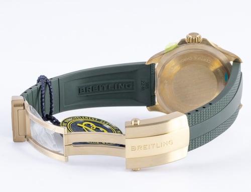 Open Clasp Shot of SuperOcean Auto 42