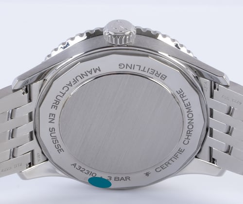 Caseback of Navitimer Auto GMT 41
