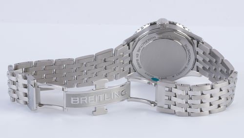 Open Clasp Shot of Navitimer Auto GMT 41