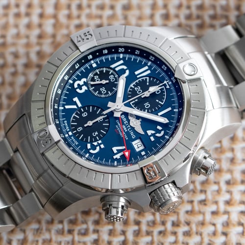 Stylied photo of  of Avenger Chronograph GMT 45
